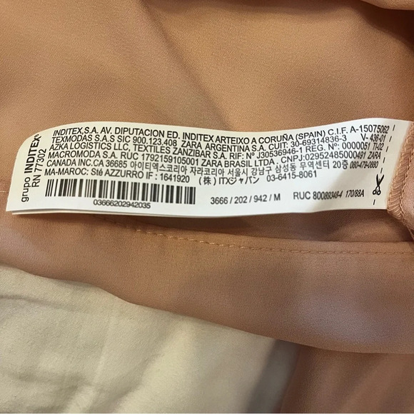 Zara  jewel button cascade ruffle blouse in pale pink and black size medium - Picture 14 of 15